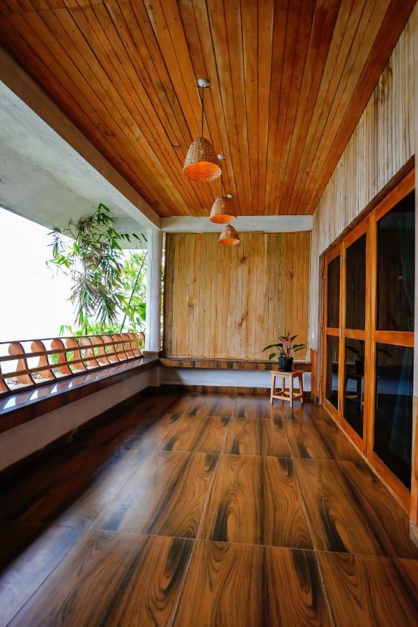 Driftwood Beach Resort 바르칼라 외부 사진